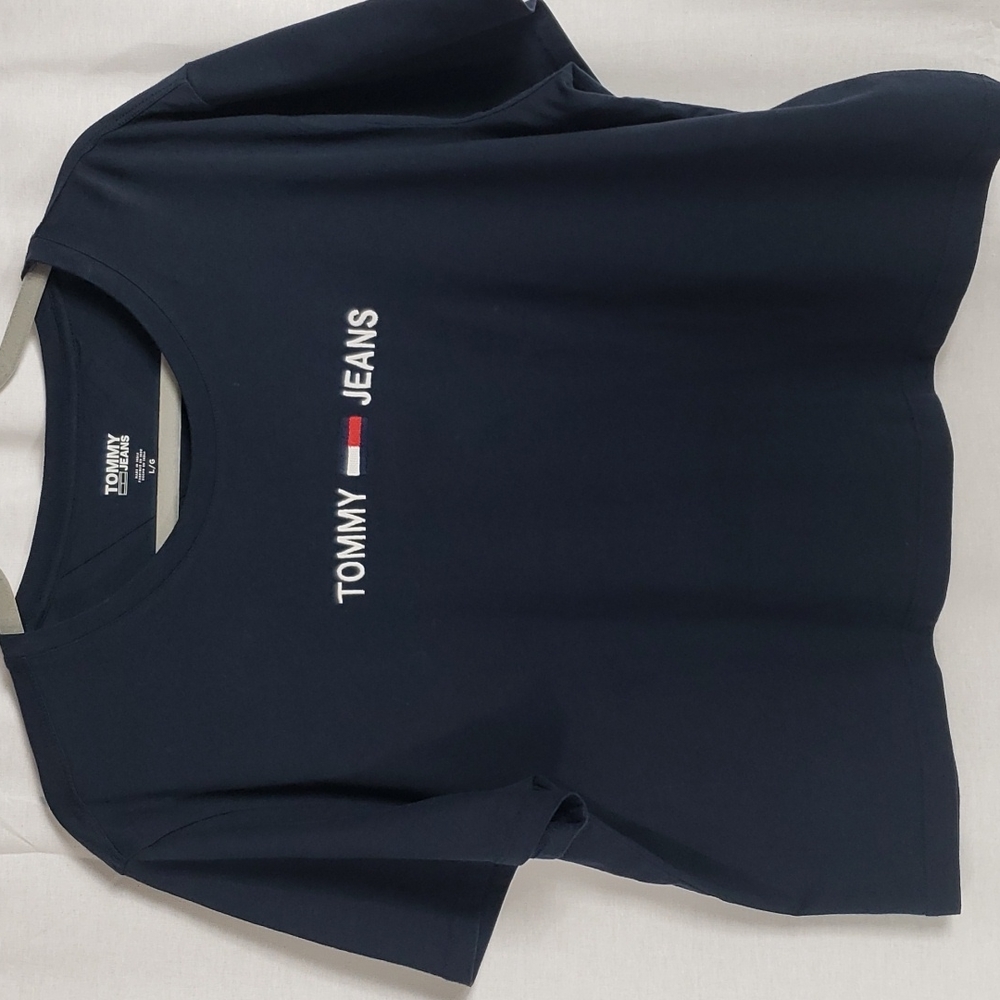 Tommy Jeans Navy Crop Tee SZ LG.